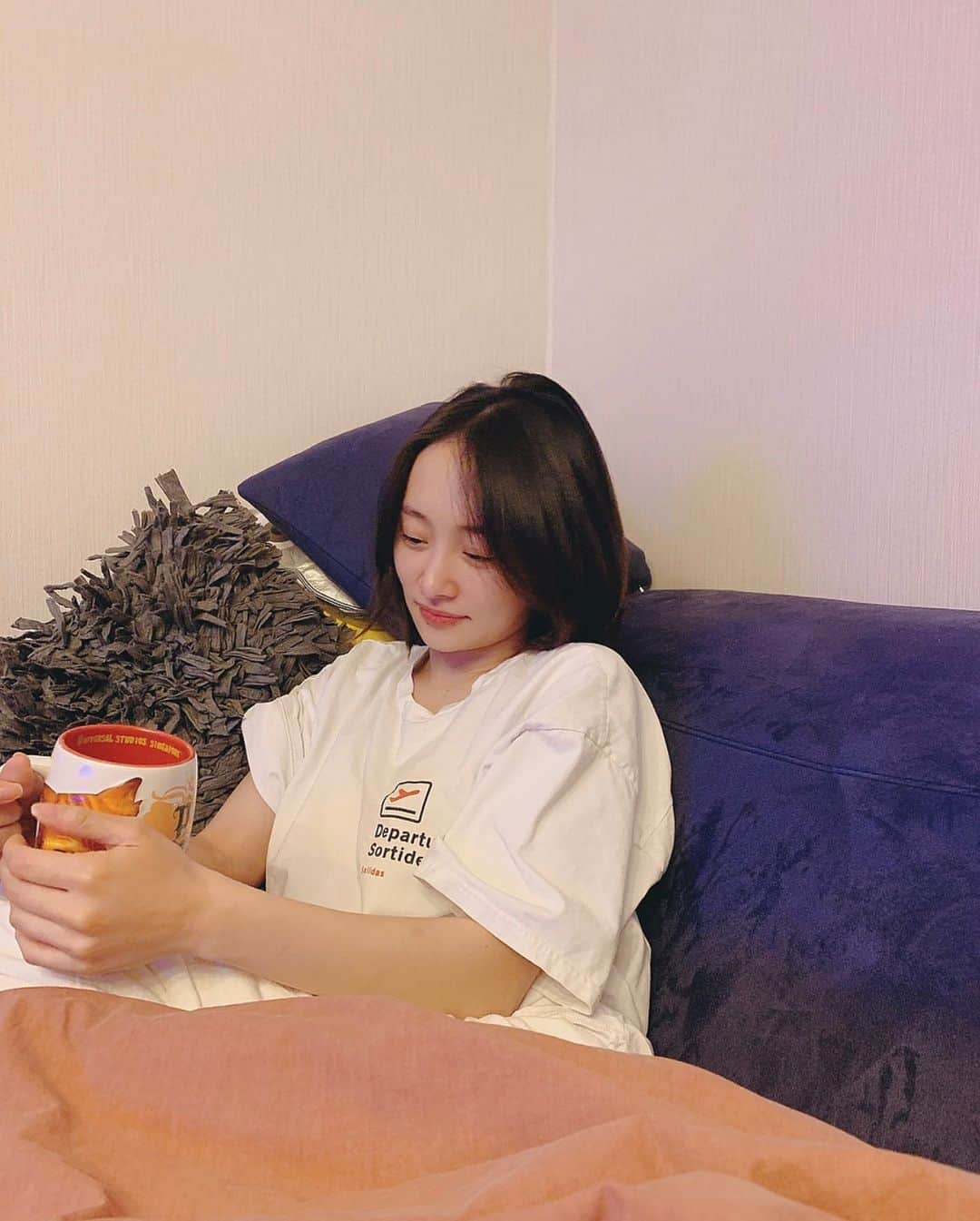 チョン・ニコルさんのインスタグラム写真 - (チョン・ニコルInstagram)「☕️ a penny for your thoughts」4月22日 20時18分 - nicole__jung