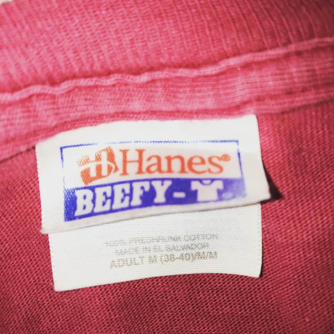 櫻田佑さんのインスタグラム写真 - (櫻田佑Instagram)「今日着る古着。 #hanes #madeinelsalvador #訳わかんない国であればあるほど良い #新しめの古着 #ちっちゃい子の塾的な #たぶん #とこれを撮る櫻田 #自粛」4月22日 15時27分 - tasukusakurada