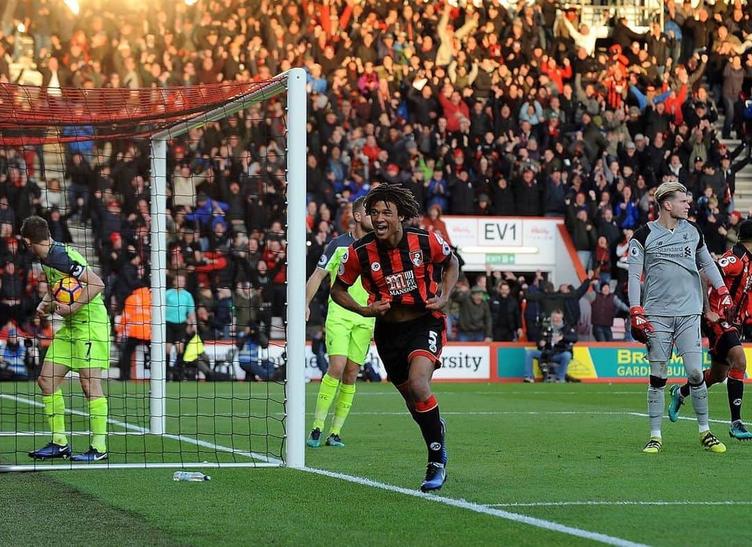 AFCボーンマスさんのインスタグラム写真 - (AFCボーンマスInstagram)「What a moment 🔥🔥 You can relive our dramatic 4-3 win over Liverpool tonight at 7pm on YouTube 🙌 #CherriesRepicked // #afcb 🍒」4月22日 17時25分 - afcb