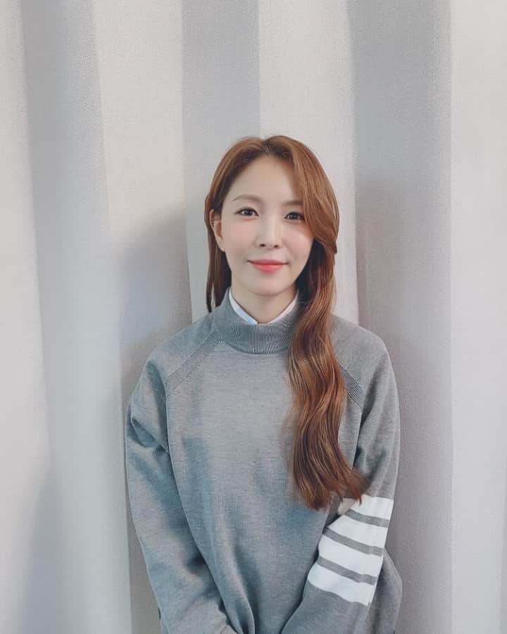 BoAのインスタグラム：「「의료진 여러분 덕분에 대한민국은  코로나19 위기를 함께 극복해 나가고 있습니다.」 #의료진덕분에#덕분에챌린지#덕분에캠페인  다음은 @yunho2154 동방신기 유노윤호님 존경의 마음을 전해주세요.」