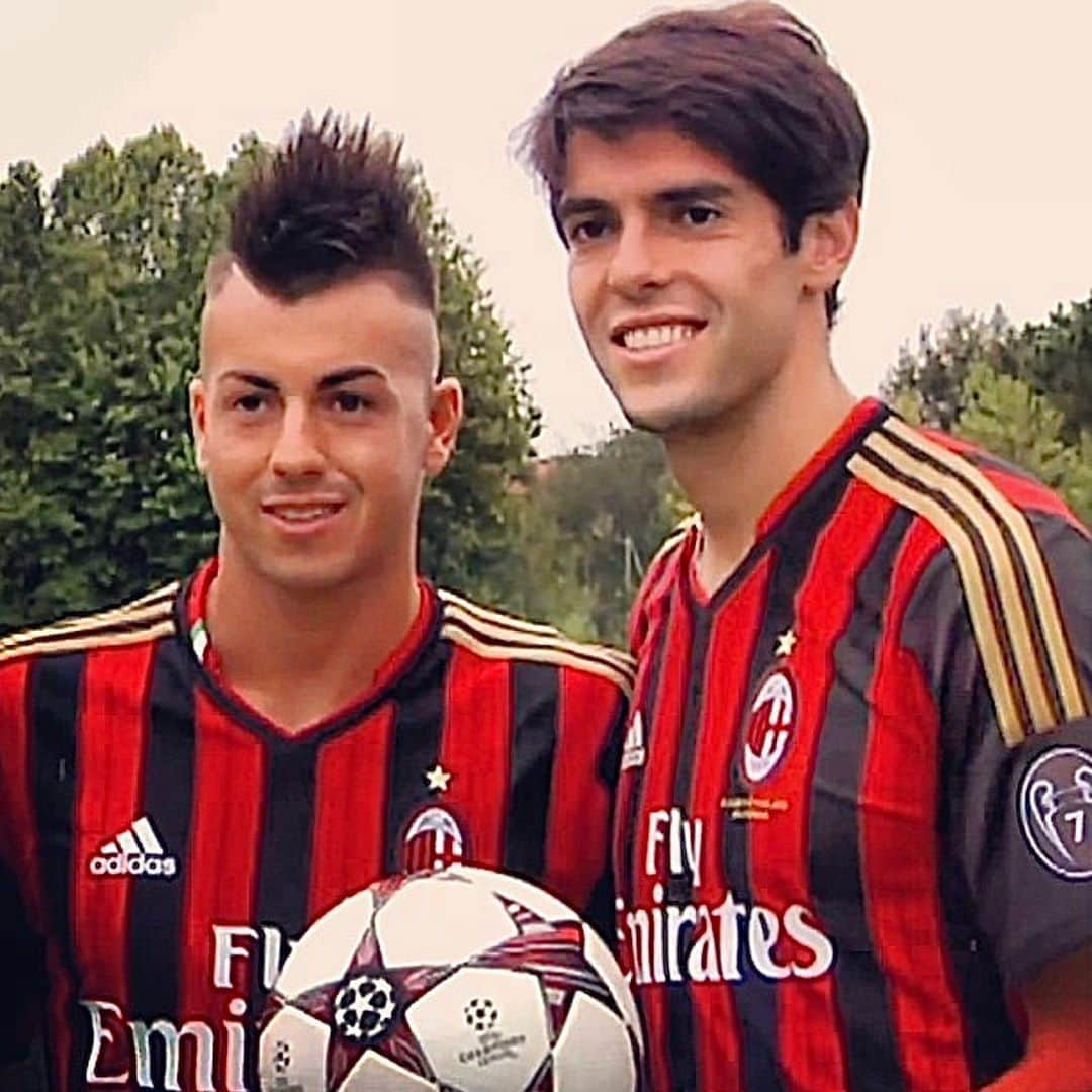 ステファン・エル・シャーラウィさんのインスタグラム写真 - (ステファン・エル・シャーラウィInstagram)「Tanti Auguri Idolo 🎉⚽️❤️🖤🙌🏼 @kaka  #2013 #Milan」4月22日 18時27分 - stewel92