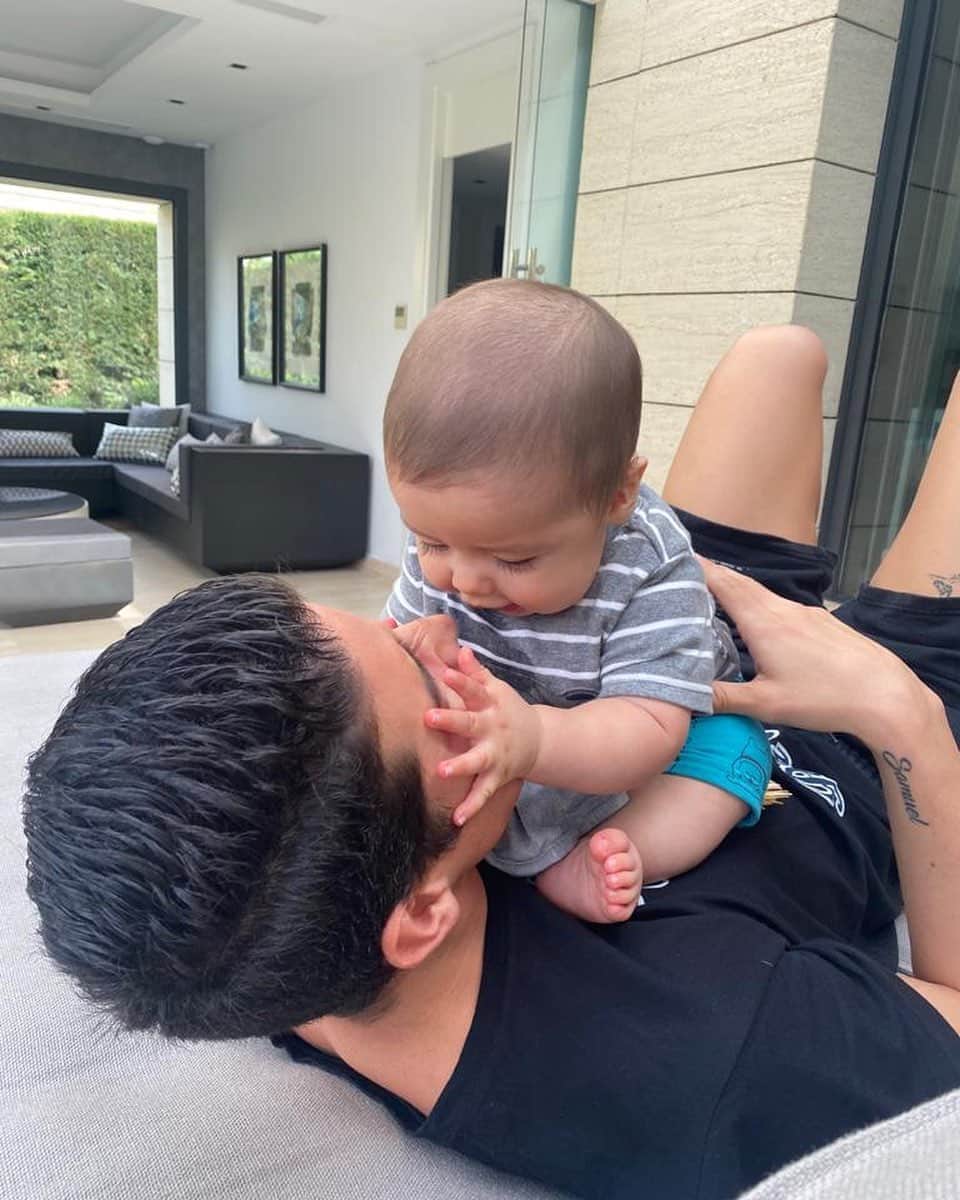 ハメス・ロドリゲスのインスタグラム：「Por más momentos así hijo.」