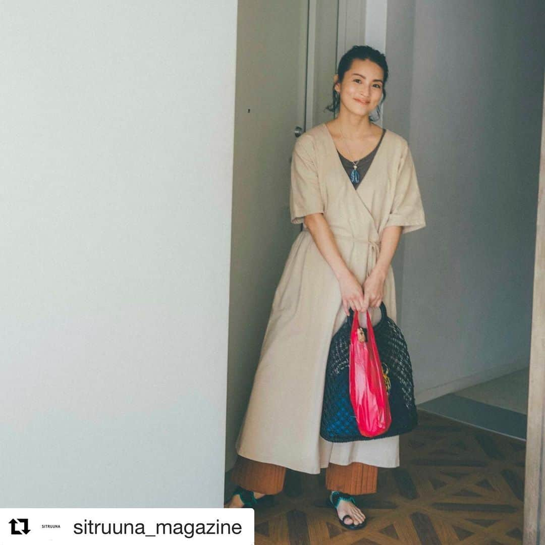 桃生亜希子さんのインスタグラム写真 - (桃生亜希子Instagram)「#Repost @sitruuna_magazine 　こんな時こそ、力まずに。 　力を抜いてゆっくり行こう。 🌞 ・・・ RULES 1：上手にサボる 息抜く人は生き抜く人！ ・ SITRUUNA vol.02 「ぐうたらさんのごきげんルール」より。 ・ SITRUUNA vol.02は4/28（火）発売！  Amazonなどで予約受付中です。 #sitruuna #sitruuna_magazine #シトルーナ #桃生亜希子 さん」4月22日 20時49分 - pinokosugar