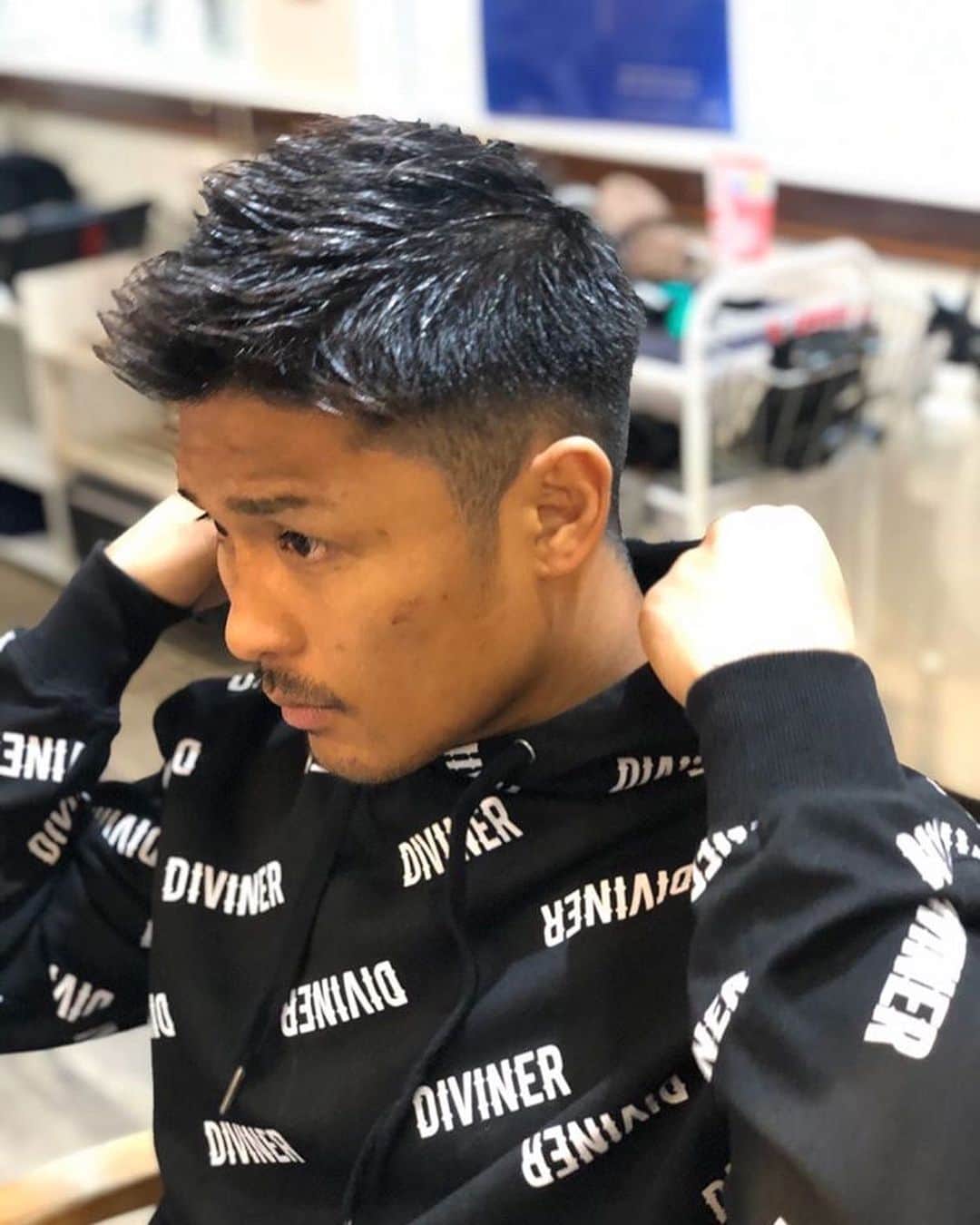 大沢文也のインスタグラム：「可愛いパーカー😍 @diviner_official  #パーカー #可愛い #おしゃれ #オシャレ #diviner #ファッション」