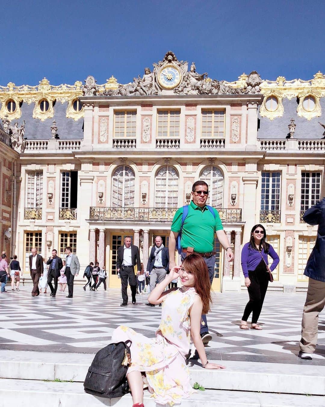 蒼井彩加のインスタグラム：「#あおい旅行記 #ヴェルサイユ宮殿 #豪華 #paris #6月 #France #🇫🇷 #versailles  #Palace of Versailles #ひとり旅 #tripgram  一昨年スペインフランスへひとり旅の記録post♡ いつかまた行きたい...🛫 その前に今年もゴリラ達連れて旅行行かなくちゃ💕🦍」