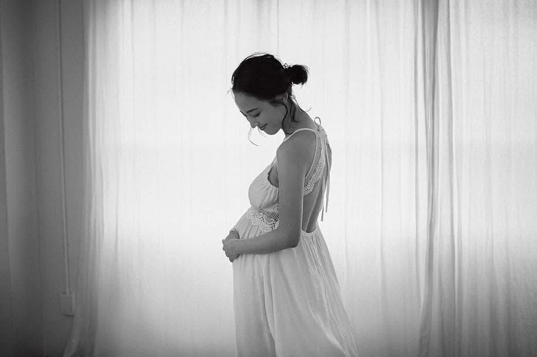 尾形沙耶香さんのインスタグラム写真 - (尾形沙耶香Instagram)「#maternityphotography  #マタニティーフォト🤰  @rosy_maternity_photo 📷 @ayakokichikawa 💄 @imaitakako 🖋 @riekko.7」4月22日 21時16分 - sayakaogata