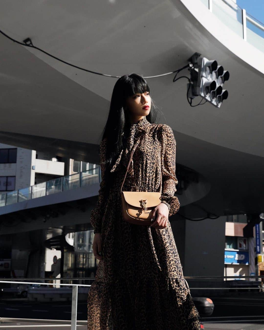 Hinaさんのインスタグラム写真 - (HinaInstagram)「SAINT LAURENT  ㅤㅤㅤㅤㅤㅤㅤㅤㅤㅤㅤㅤㅤ Dress @ysl  Shoes @ysl  Bag @ysl  Photo @drop_tokyo  ㅤㅤㅤㅤㅤㅤㅤㅤㅤㅤㅤㅤㅤ  #YSL #SaintLaurent #YvesSaintLaurent  #サンローラン」4月22日 21時23分 - hina_faky