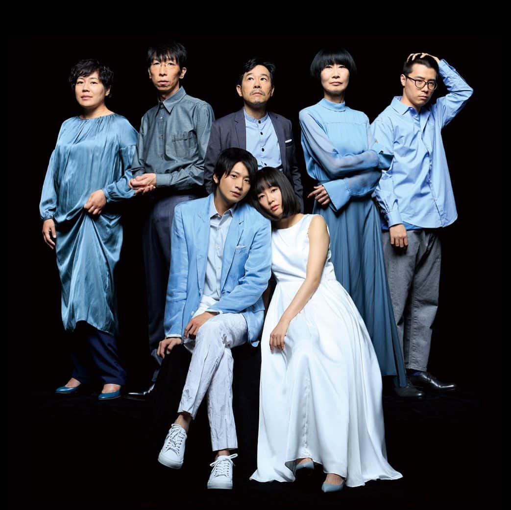 のインスタグラム：「今日発表なりました 舞台『リムジン』全公演延期となりました。  わたし自身、久しぶりの舞台であり倉持さんの戯曲を演じられるのを心から楽しみにしていました。 本当に悔しく残念な気持ちでいっぱいです。  終わりの見えない闘いがいまだ続いていますが、なんとか心と体を健やかに保ち、打ち勝ちましょう。  近い未来に必ず上演できる時がくる事を願って... その時は改めて劇場で会えるのを楽しみにしています！」