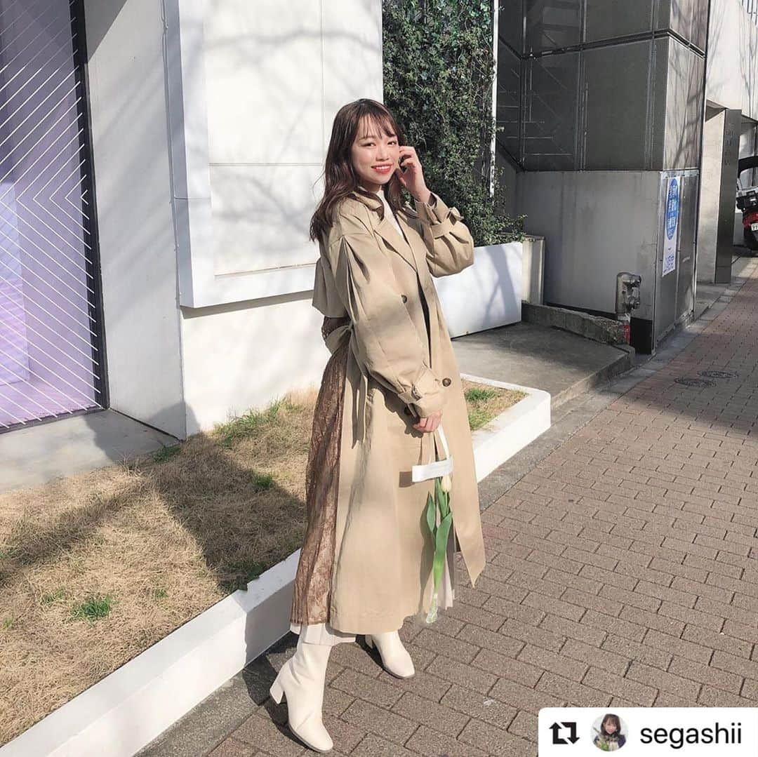 MURUAさんのインスタグラム写真 - (MURUAInstagram)「Special Thanks❣️ @segashii ㅤㅤㅤㅤㅤㅤ ㅤㅤㅤ  今年ヘビロテ決定している @murua_official のトレンチコート！💕 ビッグシルエットだからカジュアルに着れるんだけど 後ろがレースになってるから女性らしさもあってとっても可愛いの😳🙏🏼 まだ寒い日あるけど...すでにかなり使ってる！ トレンチコートの着回しコーデはまた動画にしますねん🧡 . #春服 #春コーデ #murua #code #fashion #youtube #youtuber」4月22日 22時06分 - murua_by_staff