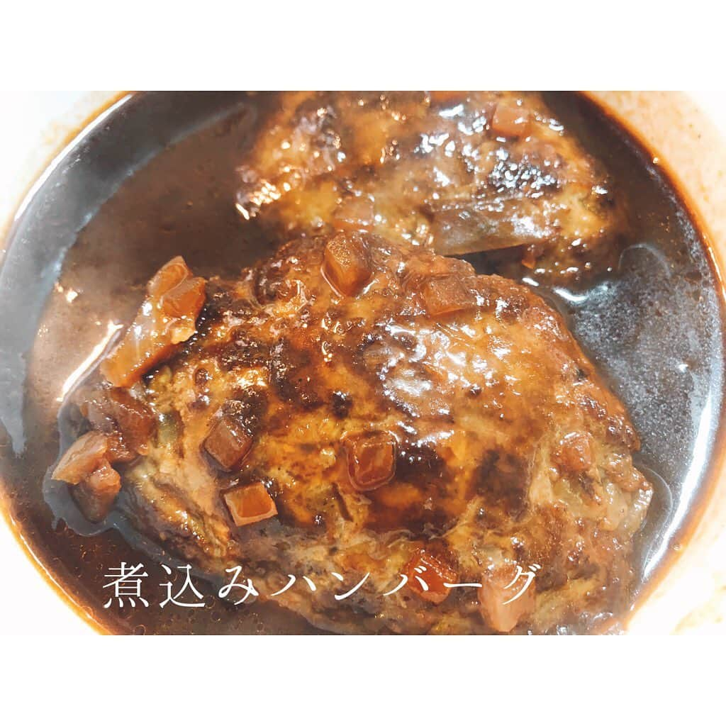 岩崎弘志さんのインスタグラム写真 - (岩崎弘志Instagram)「. #家で過ごそう . 料理初心者が調子に乗って赤ワインから作った煮込みハンバーグ✨探り探り作りましたが、反響もバツグン🎊‼︎ . コクは増すし、旨味も出る🍷 ただ正直、調理酒でも十分美味しく仕上がるんだなーと再確認w . 育児と家事で仕事以上に忙しい日々ですが、おかげで家族の大切さを思いきり学ぶ時間になってます🙇🏻‍♂️🎶 ストレスが溜まっている方も多いかと思いますが、みなさんはいかがですか？？ . 「今の環境を逆手に取った楽しみ方」を心がけたいですね😆🎶 . . #料理初心者 #料理チャレンジ #赤ワイン #煮込みハンバーグ #まだまだ #効率悪い #家族時間 #育児奮闘中 #自宅時間 #家を楽しもう #アナウンサー #料理好きな新米パパと繋がりたい #鹿児島 #kagoshima」4月22日 22時27分 - iwasakikoji0326