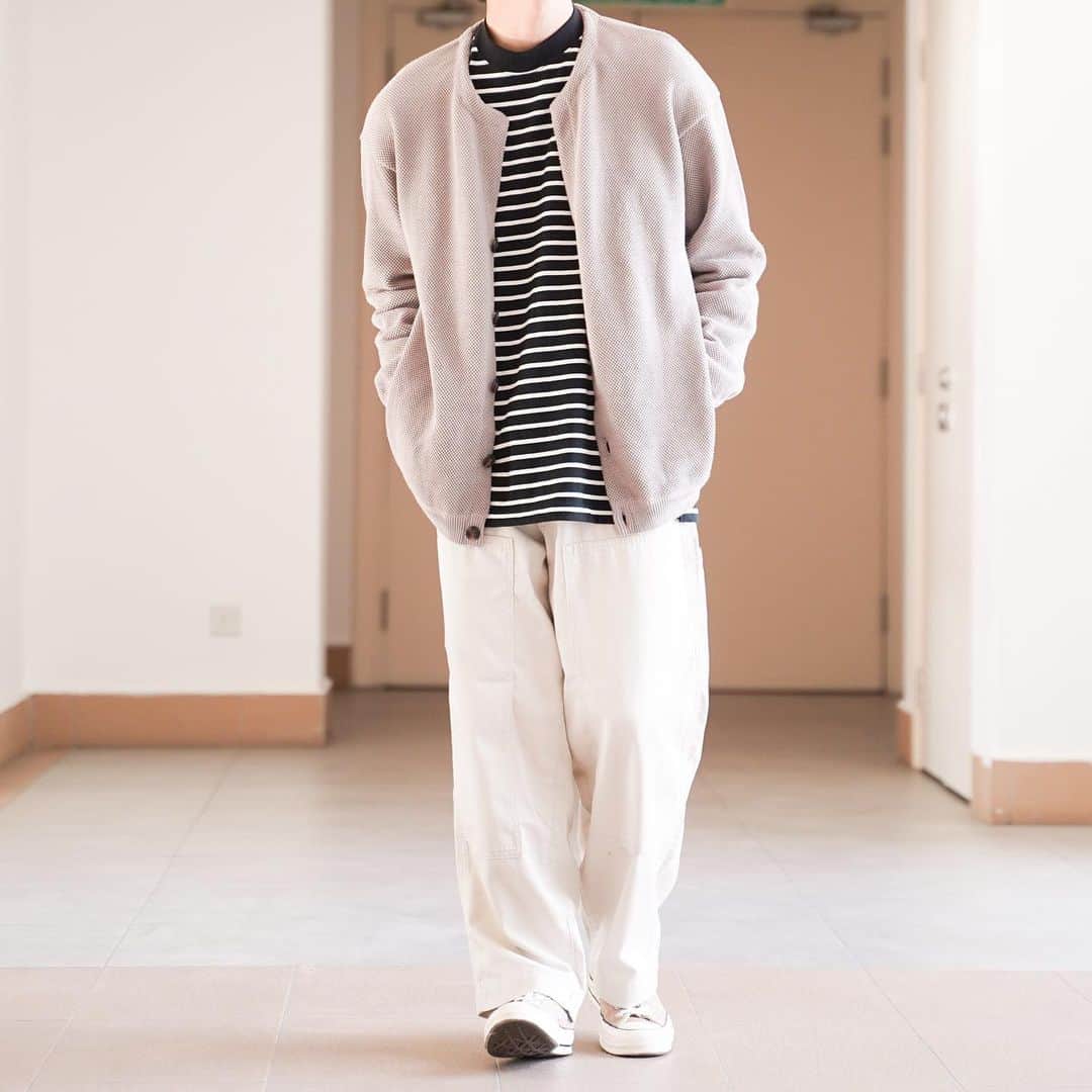のインスタグラム：「楽ちんカーディガンコーデ ・ ・ #crepuscule #marka #uniqlou #ct70 ———————————————————————— #ootd#coordinate#snap#fashionsnap#fashion#instafashion#instagood#メンズファッション#gu#uniqlo#爽やかコーデ#l4l#f4l#お洒落さんと繋がりたい#おしゃれさんと繋がりたい#オシャレさんと繋がりたい#写真撮ってる人と繋がりたい#写真好きな人と繋がりたい#ファインダー越しの私の世界 #シミラールック#couple #couplephoto #neat_tokyo #henderscheme ————————————————————————」