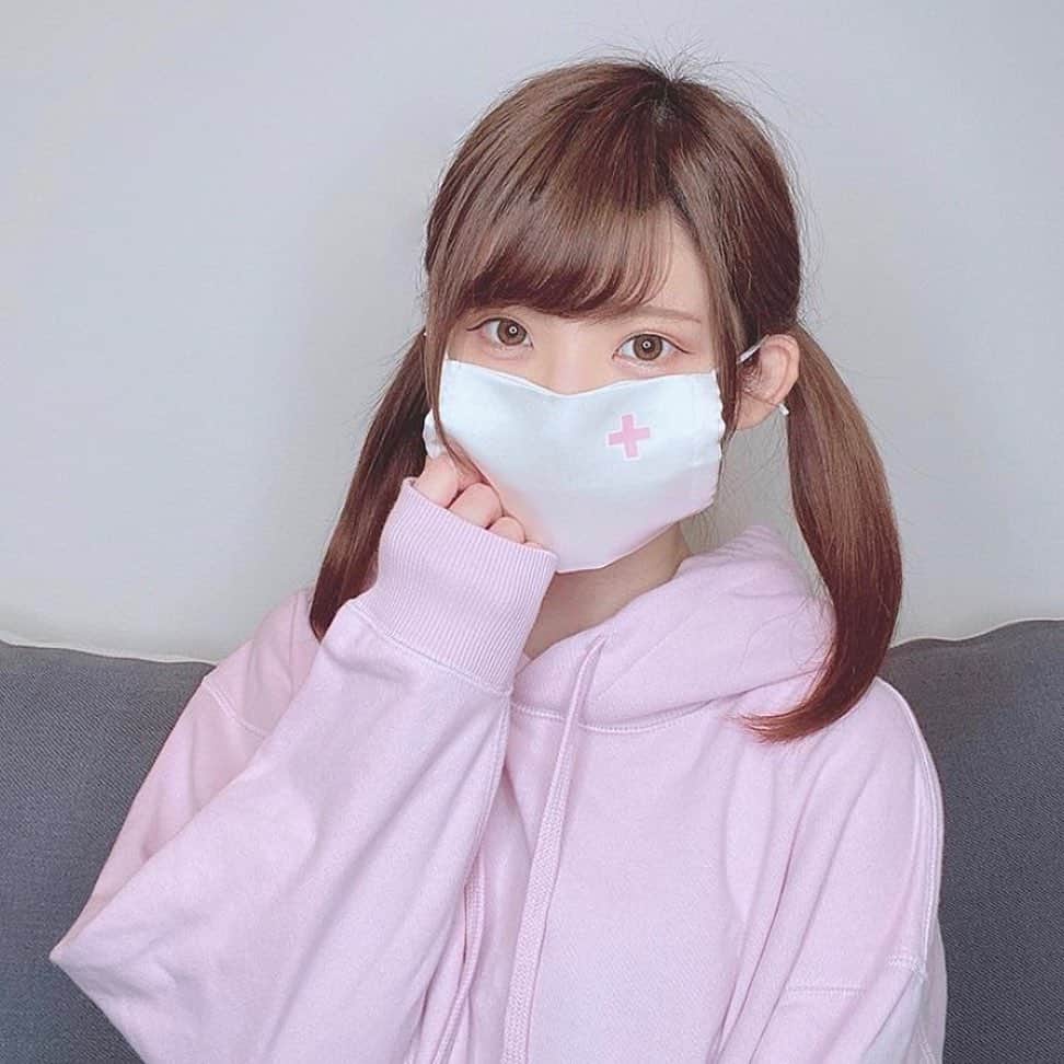 双木昭夫のインスタグラム：「えなこちゃんありがとう💖 皆んなマスク使ってくれて嬉しいです、感染拡大防止頑張りましょう」