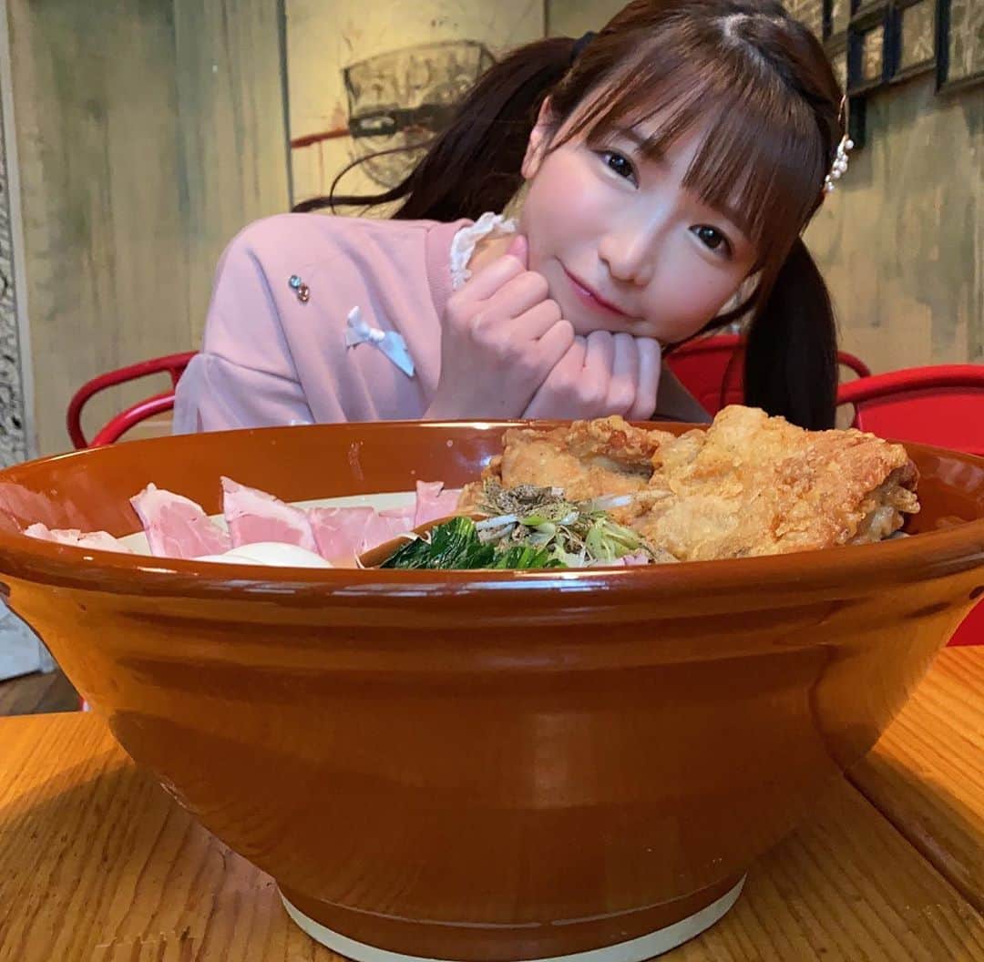 もえのあずきさんのインスタグラム写真 - (もえのあずきInstagram)「極豊潤らーめん😋 #極豊潤ラーメン #極豊潤#蟻塚#らーめん蟻塚#チャレンジメニュー#大食いチャレンジ#すり鉢ラーメン」4月22日 23時27分 - moeazukitty