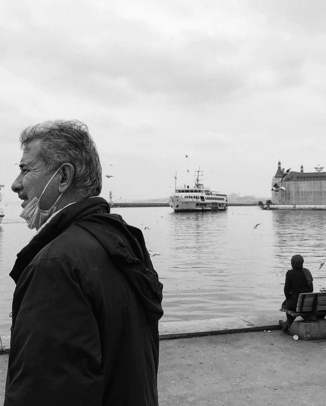 Mustafa Sevenさんのインスタグラム写真 - (Mustafa SevenInstagram)「#Korona günlerinde #Istanbul | Istanbul in #Corona days !  Nisan / April 2020  #StoryOfIstanbul #Documantary #StreetPhotography」4月23日 0時02分 - mustafaseven