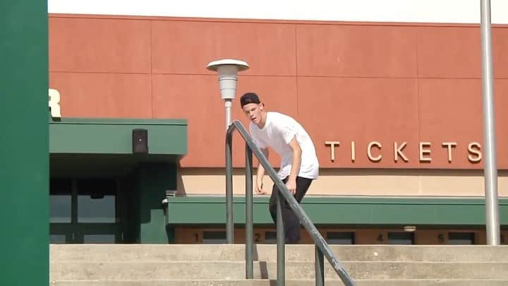 ジェイク・イラーディのインスタグラム：「Couple hits in the streets」