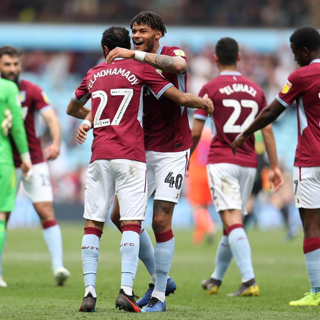 タイローン・ミングスさんのインスタグラム写真 - (タイローン・ミングスInstagram)「Looking back to this day last year, creating history with 10 wins in a row & securing our play-off spot! #avfc」4月23日 2時18分 - tyronemings