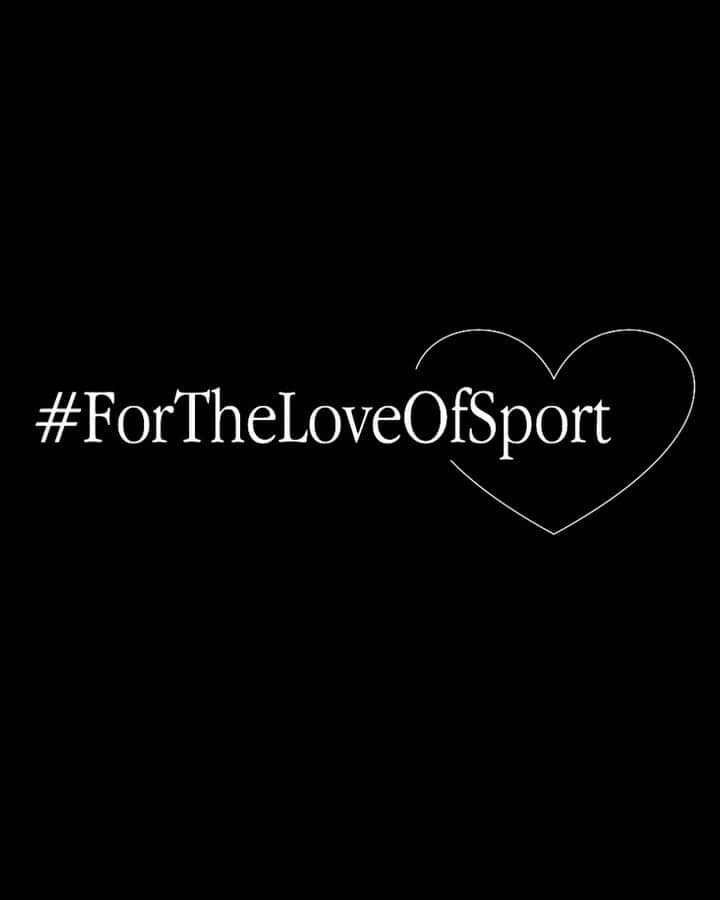 OAKLEYのインスタグラム：「Heart, body and mind. We’ve got you. ❤️ #ForTheLoveOfSport」
