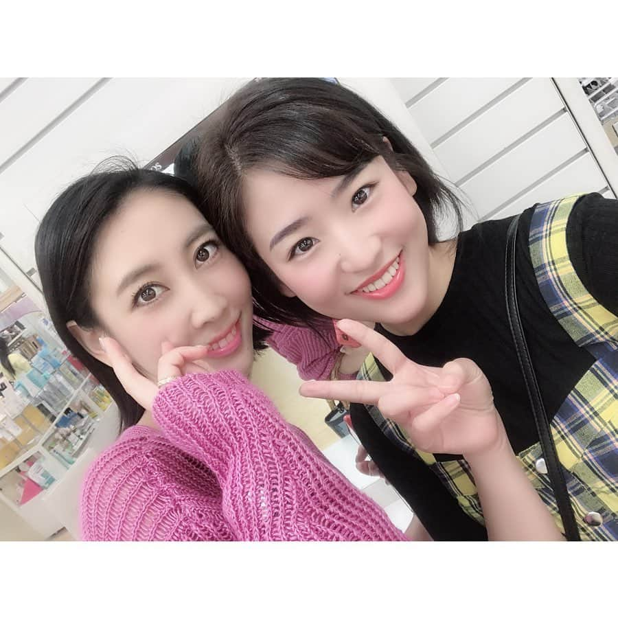 仲川遥香さんのインスタグラム写真 - (仲川遥香Instagram)「HAPPY BIRTHDAY @chikano.rina 💖 大好き❤家族❣️いつもありがとう😘 Love you&my family&thanks❤️ *早く会いたいよ。I miss you.. #stayathome #dirumahaja #myfamily #birthdaygirl #chikarina #harukanakagawa #おうち時間 #バースデイガール #ちかちゃん #家族 #ジャカルタ生活 #仲川遥香 #近野莉菜」4月23日 14時25分 - haruuuu_chan