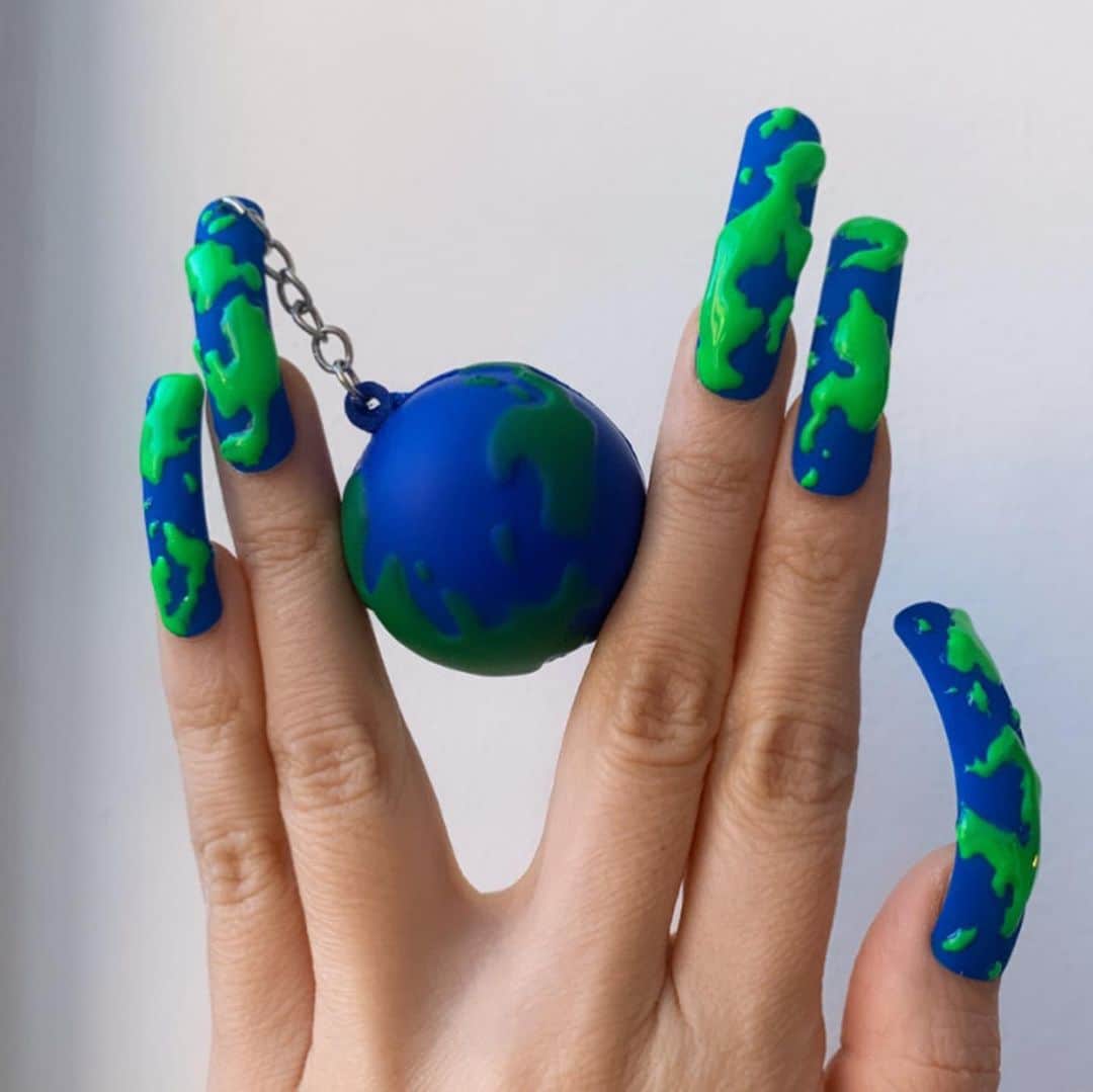 Mei Kawajiriさんのインスタグラム写真 - (Mei KawajiriInstagram)「We love our earth 🌍 🌏💙 3D earth nails 💙🌍💙#earth day #nailsbymei 🌍🌏💙」4月23日 6時09分 - nailsbymei