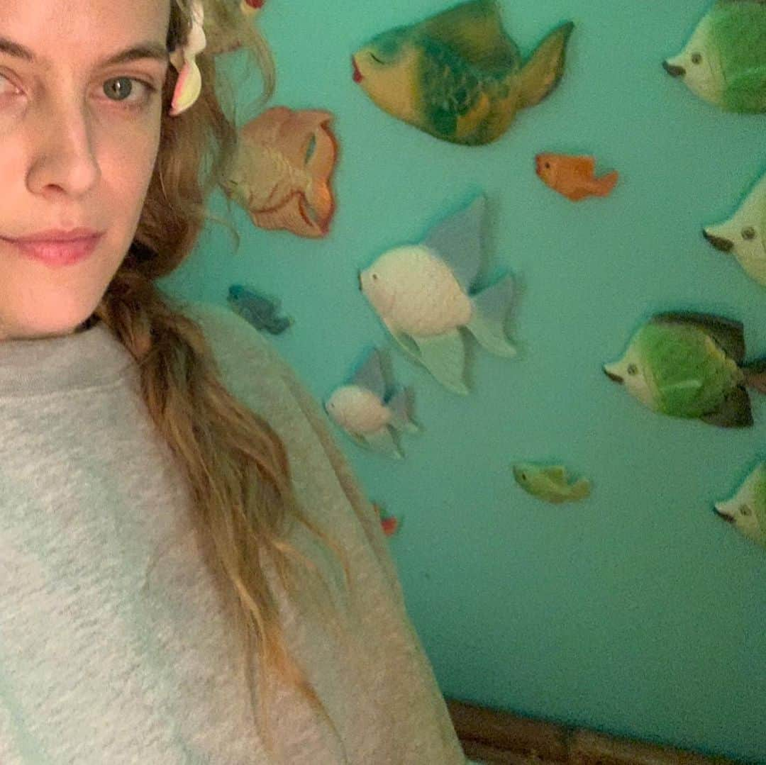 ライリー・キーオさんのインスタグラム写真 - (ライリー・キーオInstagram)「I ❤️ you earth. Happy earth day earth 🌍」4月23日 6時12分 - rileykeough