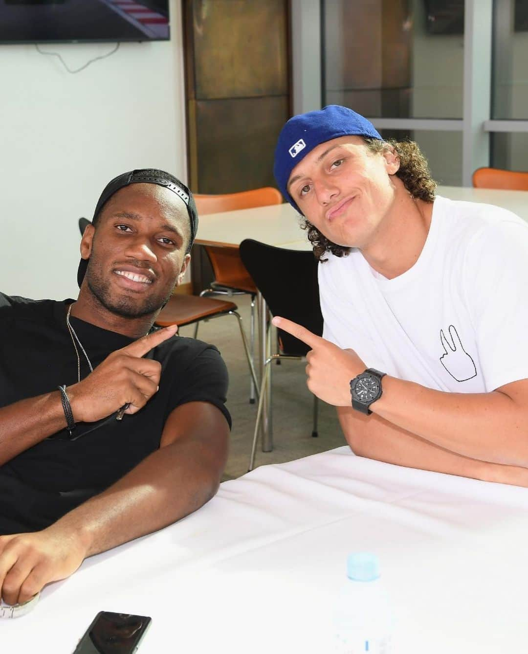 ディディエ・ドログバさんのインスタグラム写真 - (ディディエ・ドログバInstagram)「Happy birthday young fellas @mikel_john_obi @davidluiz_4 @chelseafc」4月23日 7時09分 - didierdrogba