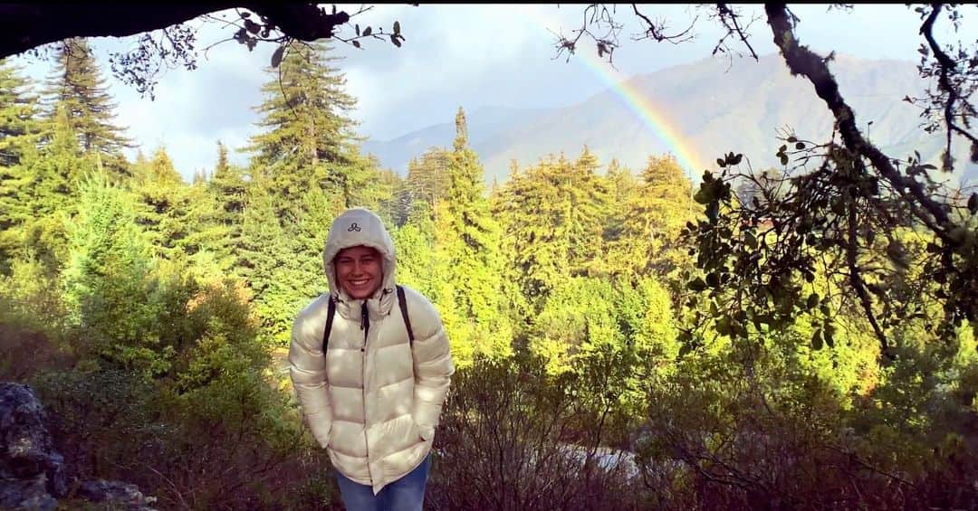 のインスタグラム：「“One individual cannot possibly make a difference, alone. It is individual efforts, collectively, that makes a noticeable difference—all the difference in the world!” - #JaneGoodall ( 📷: @elijah_a.b )」