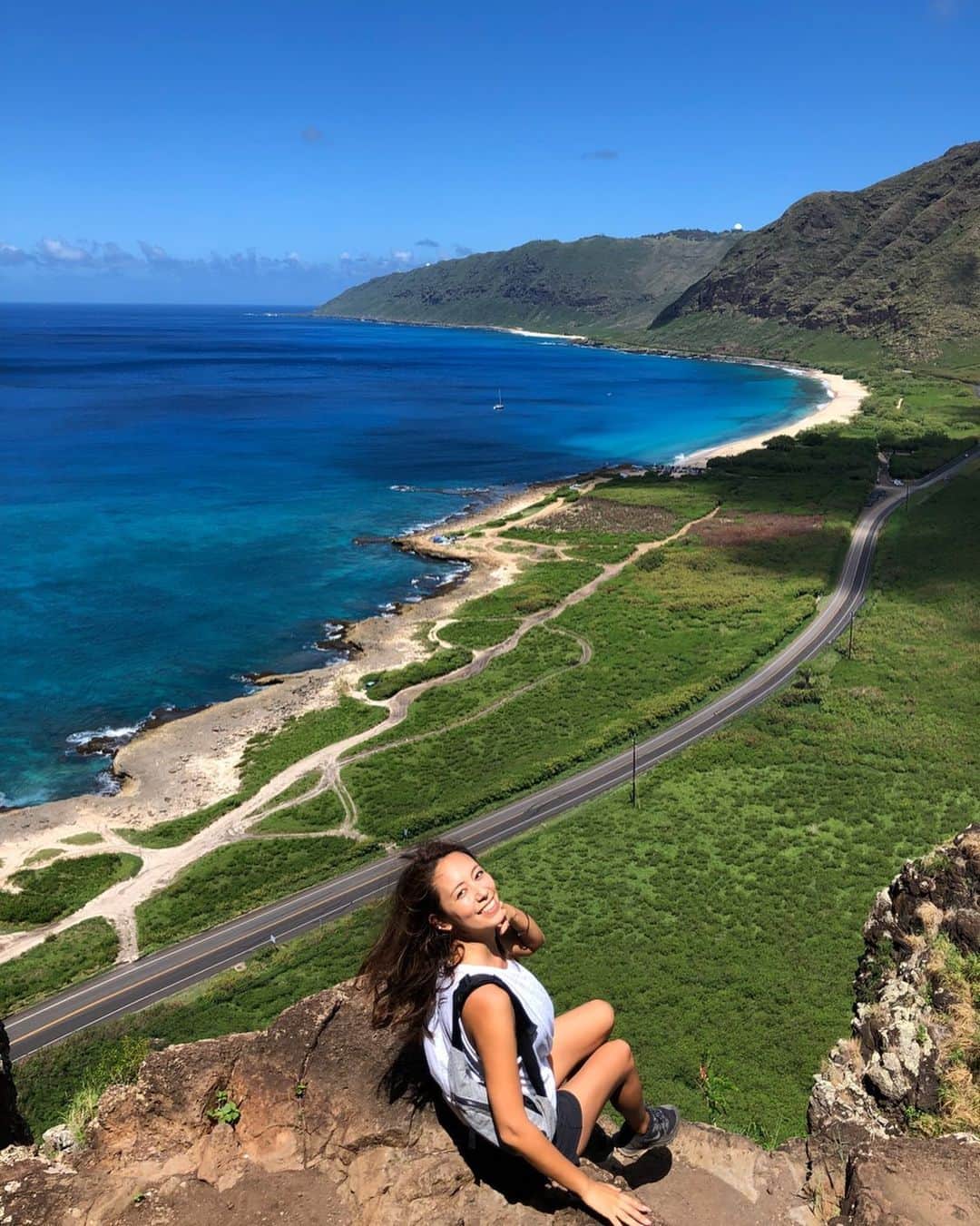 鮎河ナオミのインスタグラム：「🌏💙 . . . . . #earthday #hawaii #tbt」