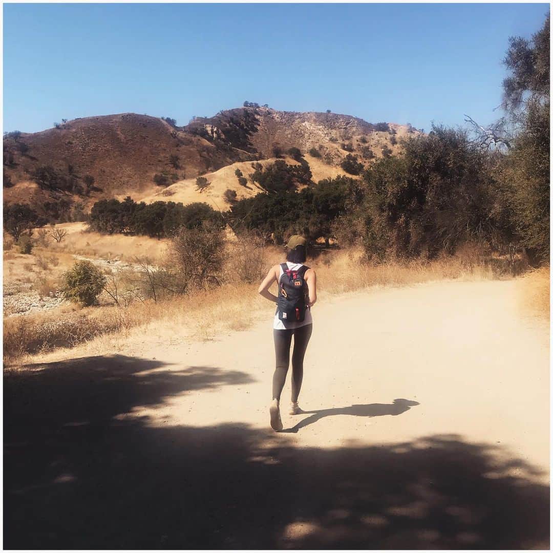 オータム・リーザーのインスタグラム：「Happy 🌎 day. We love you, Mama Gaia and we promise to do better. 💛」