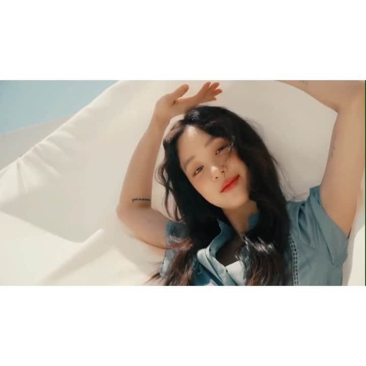 チョン・リョウォンのインスタグラム：「. so happy to be joining sjsj- life is a journey series. 브랜드 sjsj의  life is a journey 에 함께하게 되었어요. >_< 많이 기대해주세요!」