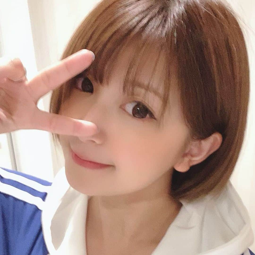 矢口真里さんのインスタグラム写真 矢口真里instagram タイマーで自撮りしたらこんな瞬間あるよね あんまりないかw 美容院行ってないから髪の毛がショートからボブになりました 部屋着はshoplistのアプリで購入してます これはlubyさんで２千