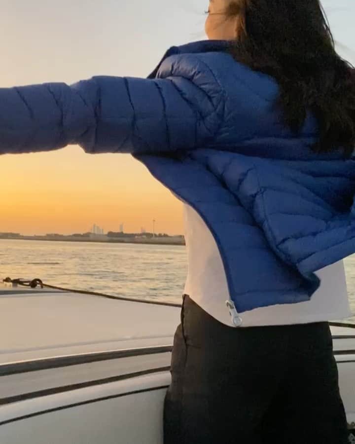 ラライン・シャーのインスタグラム：「Thank you planet 🌍 I love you in the morning and in the afternoon, I love you in the evenings and underneath the moon! #happyearthday」