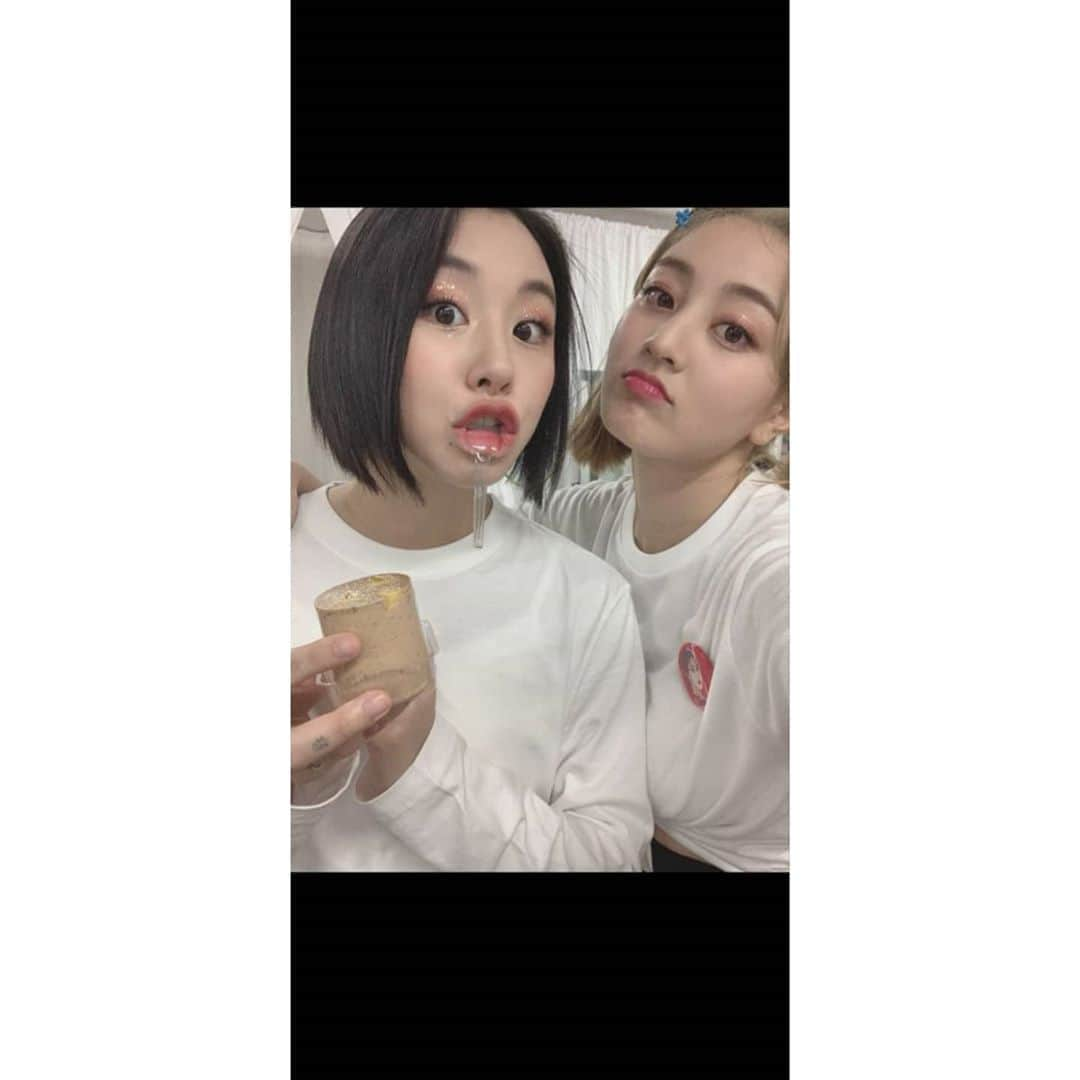 TWICEさんのインスタグラム写真 - (TWICEInstagram)「딸기공주님 생일축하드료요~🌸❤️😃😃😃🍓 (내맘속180짤이야❤️) #180즈」4月23日 23時43分 - twicetagram