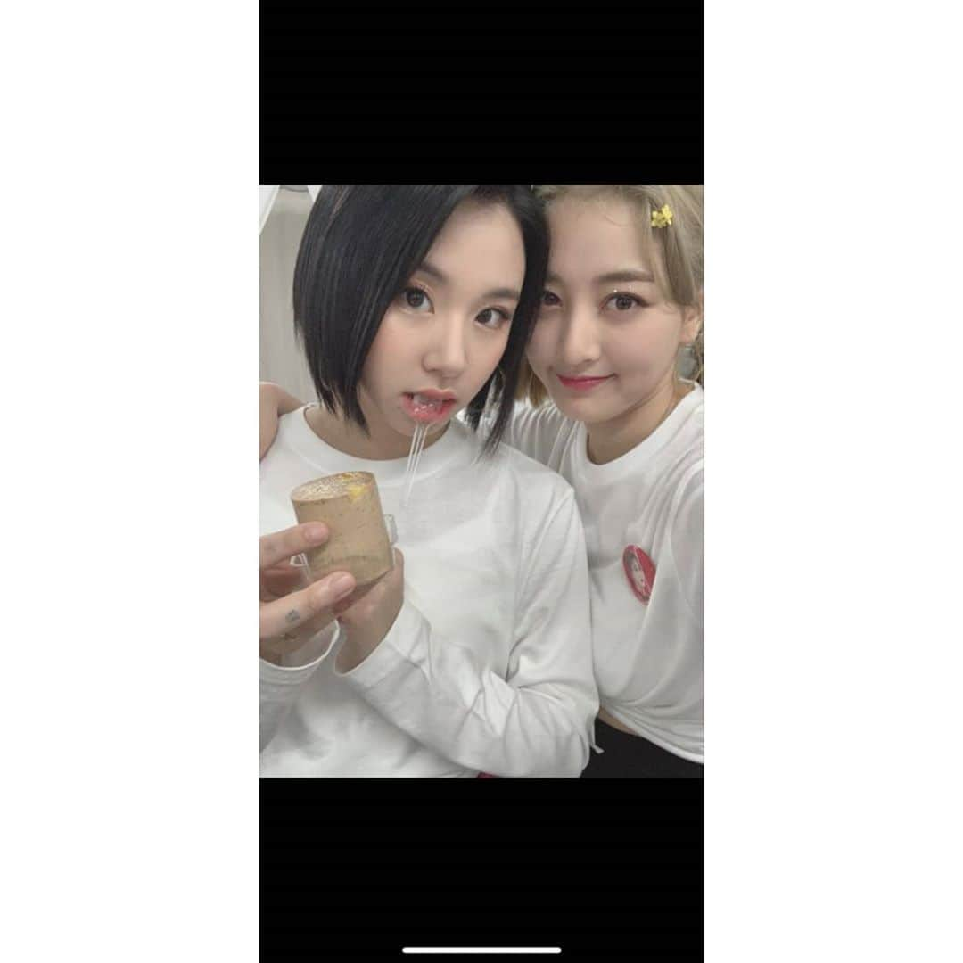 TWICEさんのインスタグラム写真 - (TWICEInstagram)「딸기공주님 생일축하드료요~🌸❤️😃😃😃🍓 (내맘속180짤이야❤️) #180즈」4月23日 23時43分 - twicetagram