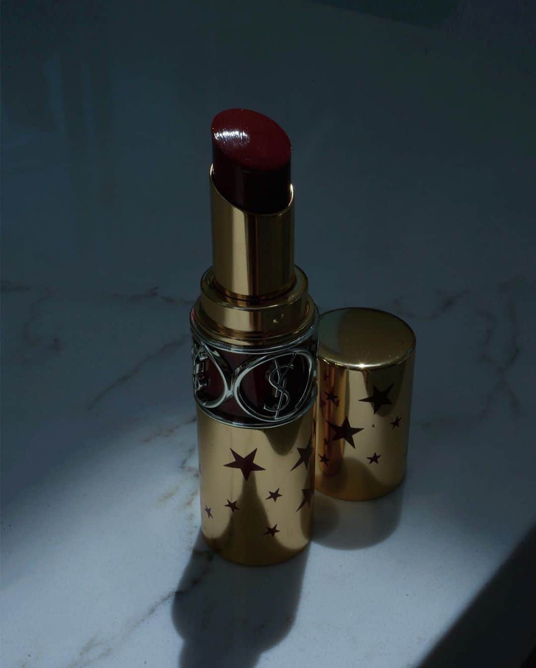 ローラさんのインスタグラム写真 - (ローラInstagram)「I can’t wait to wear this lipstick and go out to a romantic dinner💋✨No.76 #YSLbeauty Sponsored #ルージュヴォリュプテシャイン」4月23日 15時35分 - rolaofficial