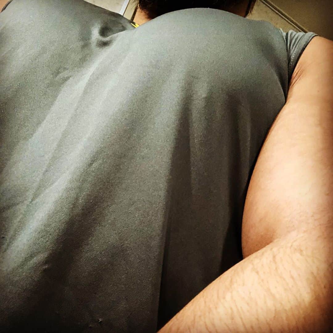 真田聖也さんのインスタグラム写真 - (真田聖也Instagram)「Can you measure my bra size?  #パイオツカイデー」4月23日 16時28分 - seiya_sanada