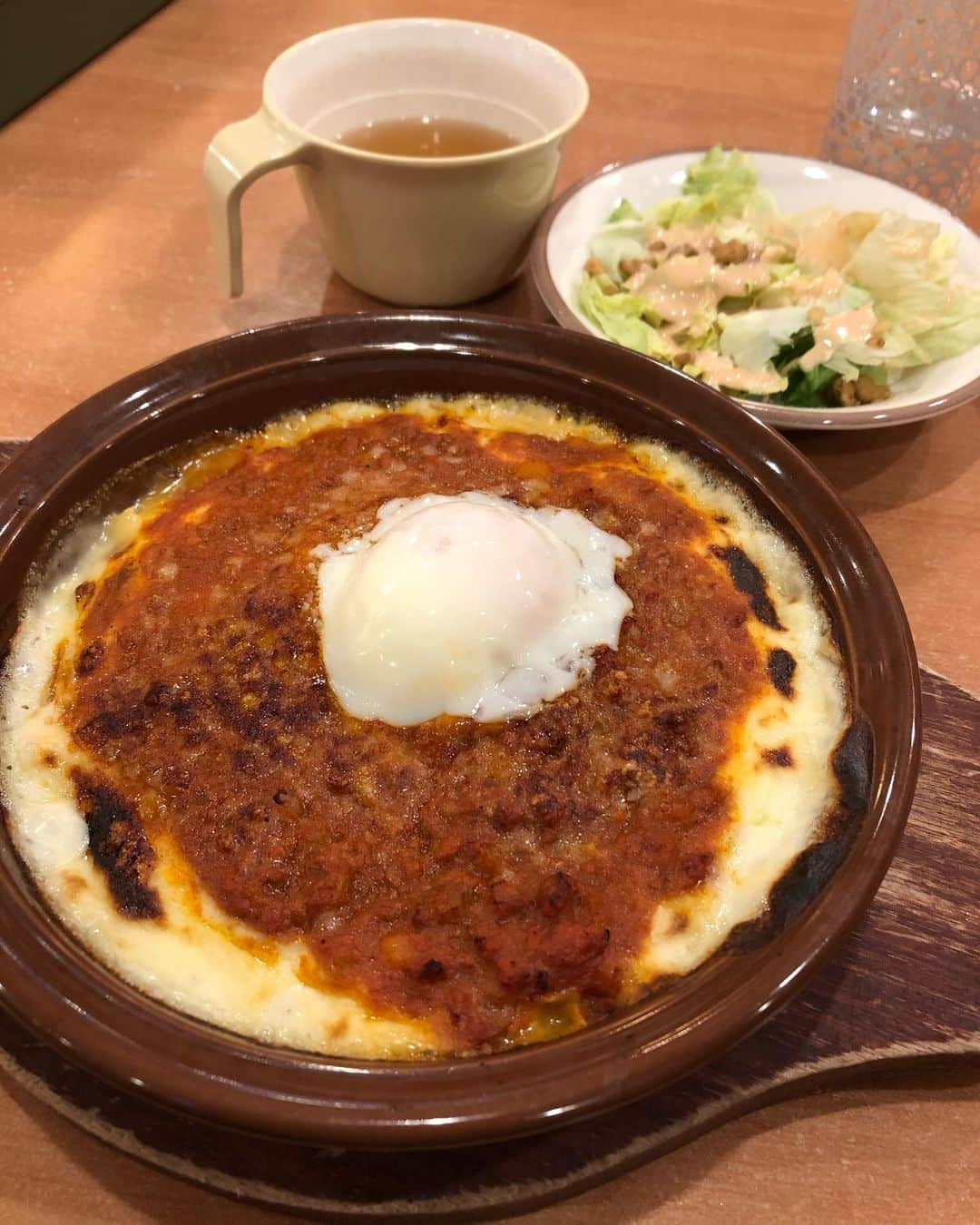 若林美保さんのインスタグラム写真 - (若林美保Instagram)「ただの飯テロ  #飯テロ #ミートドリア #岡山ラーメン #ネギラーメン #オムライス」4月23日 16時51分 - waka_miho