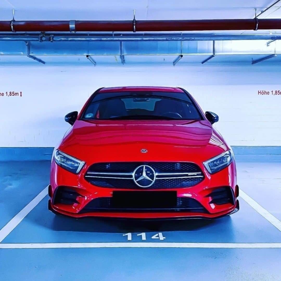 Mercedes AMGさんのインスタグラム写真 - (Mercedes AMGInstagram)「[Kraftstoffverbrauch kombiniert: 7,3–7,4 l/100 km | CO₂-Emissionen kombiniert: 167–169 g/km | amg4.me/efficiency-statement | Mercedes-AMG A 35 4MATIC Kompaktlimousine]  Where would you like to go with this hatchback? 📷 @d_ninety5  #DayDreaming #A35」4月23日 17時00分 - mercedesamg