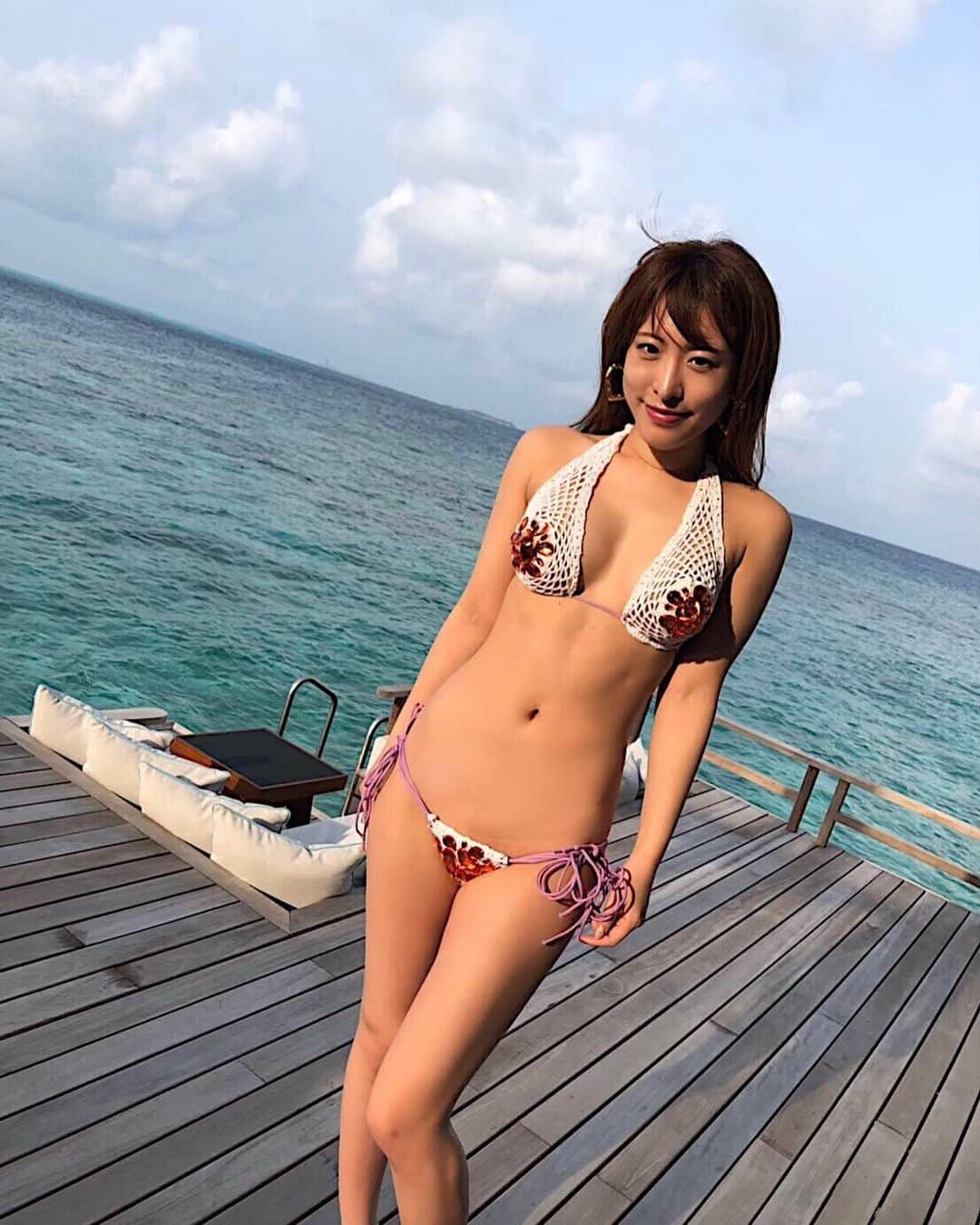 浅香美咲のインスタグラム：「1番お気に入りの水着👙💕 #浅香美咲 #beach  #instalike #おうち時間 #girl #japanesegirl #ocean #インスタグラビア #travel  #sky #偶像 #健康美 #水着  #bikinigirl #followｍe」