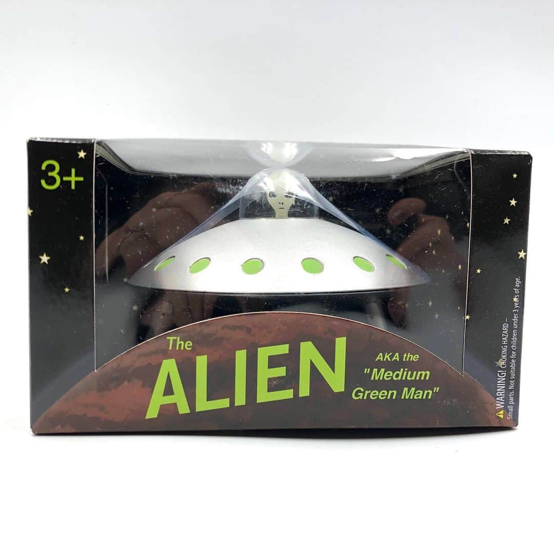 おもちゃやSPIRALさんのインスタグラム写真 - (おもちゃやSPIRALInstagram)「Glows in the Dark Alien Figure 入荷しました！ 3800円です！！ 楽天にも出品してます👽 ぜひcheckしてください💚✨」4月23日 17時28分 - spiral_toy