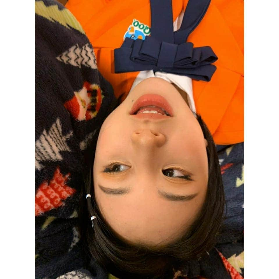 TWICEさんのインスタグラム写真 - (TWICEInstagram)「챙일축하햇💙 모챙🍑🍓」4月23日 17時55分 - twicetagram