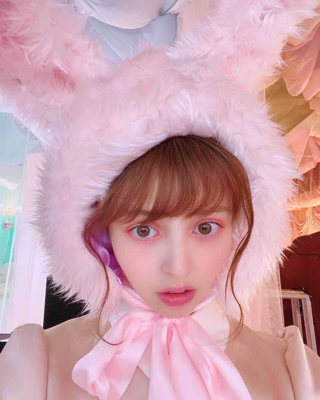 加藤ナナさんのインスタグラム写真 - (加藤ナナInstagram)「なみっきーお手製うさぎのヘッドフォン🐰🎧🎵♥️」4月23日 18時13分 - katouchan