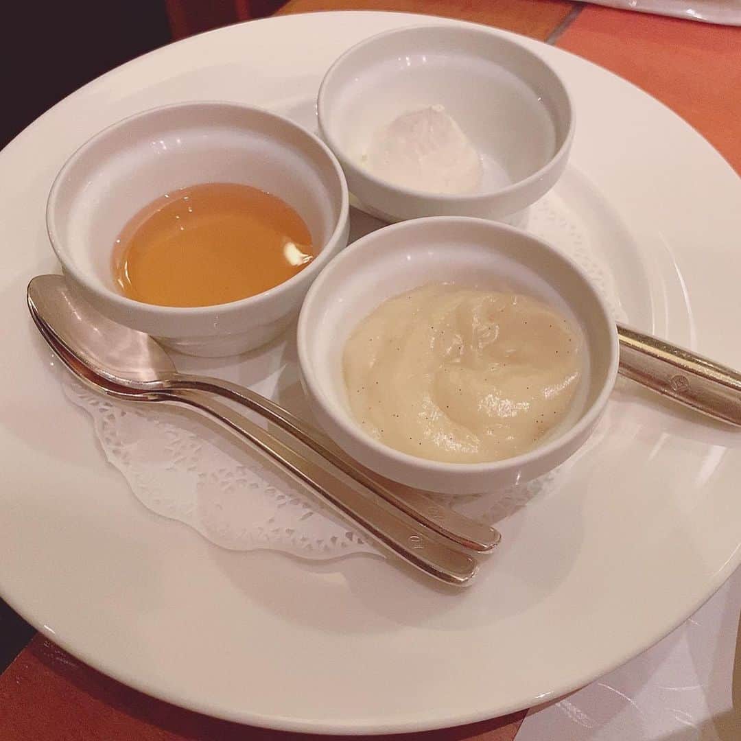 木内くるみさんのインスタグラム写真 - (木内くるみInstagram)「インスタ全然更新ネタないから、自粛前のパンケーキあげとく🥞  シロップの甘さに段階があって、塩のクリームとか、蜂蜜とか、いろんな種類あったの！！ 満足！！！！ 自粛終わったらパンケーキ行きたい🥞  #パンケーキ」4月23日 19時05分 - kurumi_kiuchi