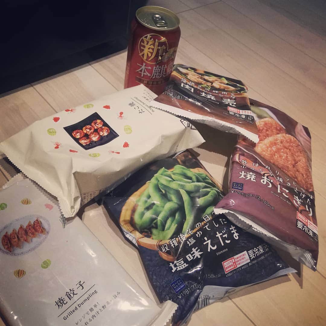 松本隆博のインスタグラム：「。 1度やってみたかった！ て事で、、、 レンチンあて呑み(^-^) 残しても冷凍だもんねー (^-^)」