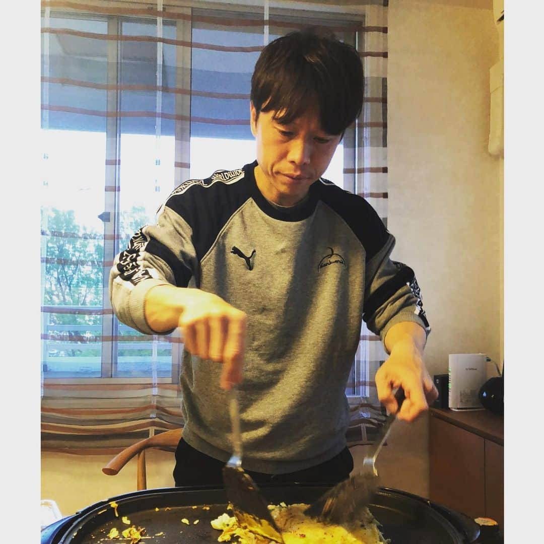 梁勇基さんのインスタグラム写真 - (梁勇基Instagram)「広島風お好み焼き。。 #晩ご飯 #広島風お好み焼きにチャレンジ #結局ソースが無敵説^_^ #明日も頑張ろ」4月23日 20時13分 - yonggi.10