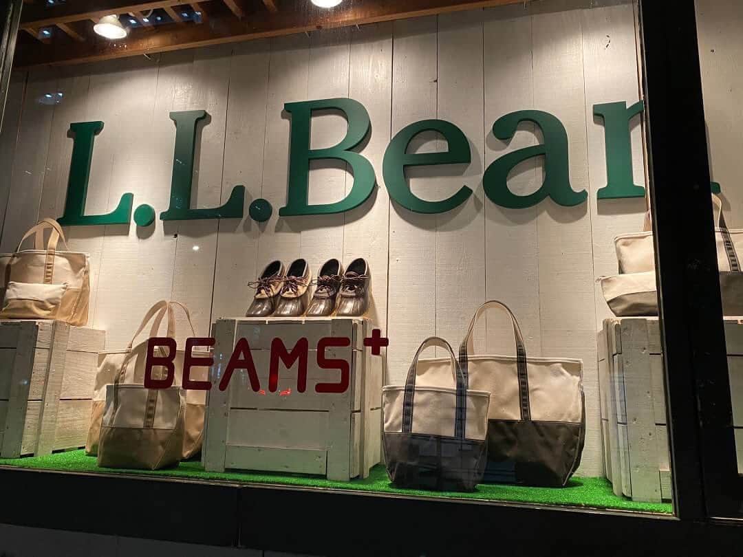 のインスタグラム：「・﻿ ﻿ ﻿ L.L.bean × BEAMS PLUS﻿ ﻿ #beams ﻿ #beamsplus ﻿ #beamsplusharajuku ﻿ #beamsplusyurakucho﻿ #llbean ﻿ #beantote #boatandtote #gumshoes #exclusive #madeinusa #gumshoes  #mensfashion  #mensstyle #menswear」