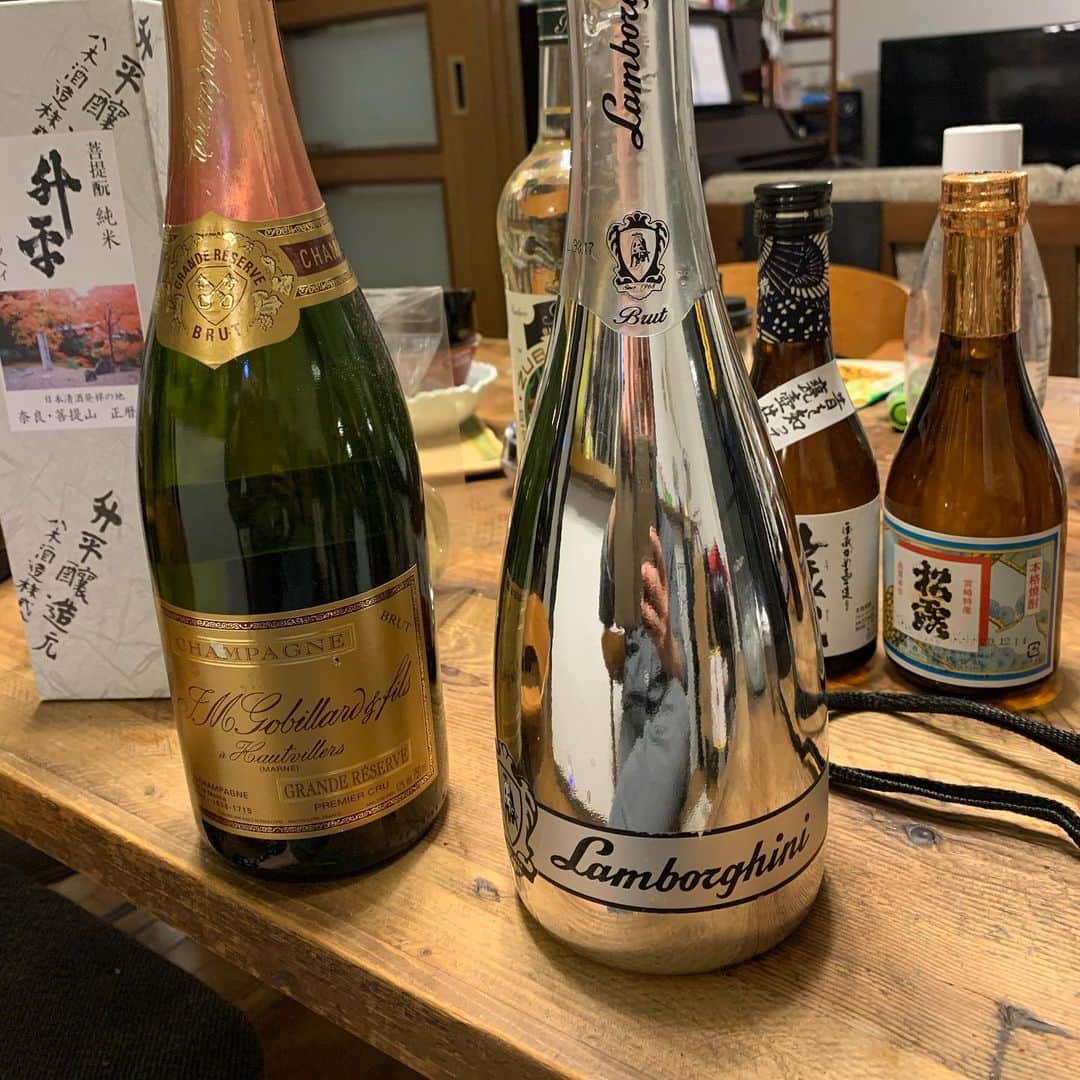 津田篤宏さんのインスタグラム写真 - (津田篤宏Instagram)「シャンパンも出てきた！すっごいピカピカの！」4月23日 20時29分 - ggoigoisu