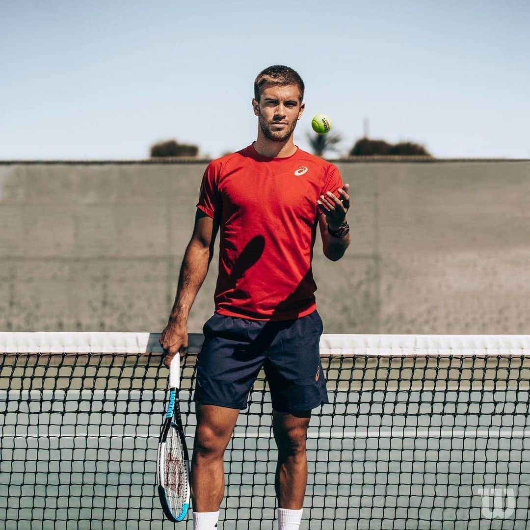 ボルナ・チョリッチさんのインスタグラム写真 - (ボルナ・チョリッチInstagram)「Waiting for the tennis season to start like 🎾⁣⁣ .⁣⁣ .⁣ @wilsontennis @asicstennis @hublot  #wilsontennis #asicstennis #hublot #tennis #tennisball #tenniscourt #professionaltennis #professionaltennisplayer」4月23日 21時40分 - bornacoric