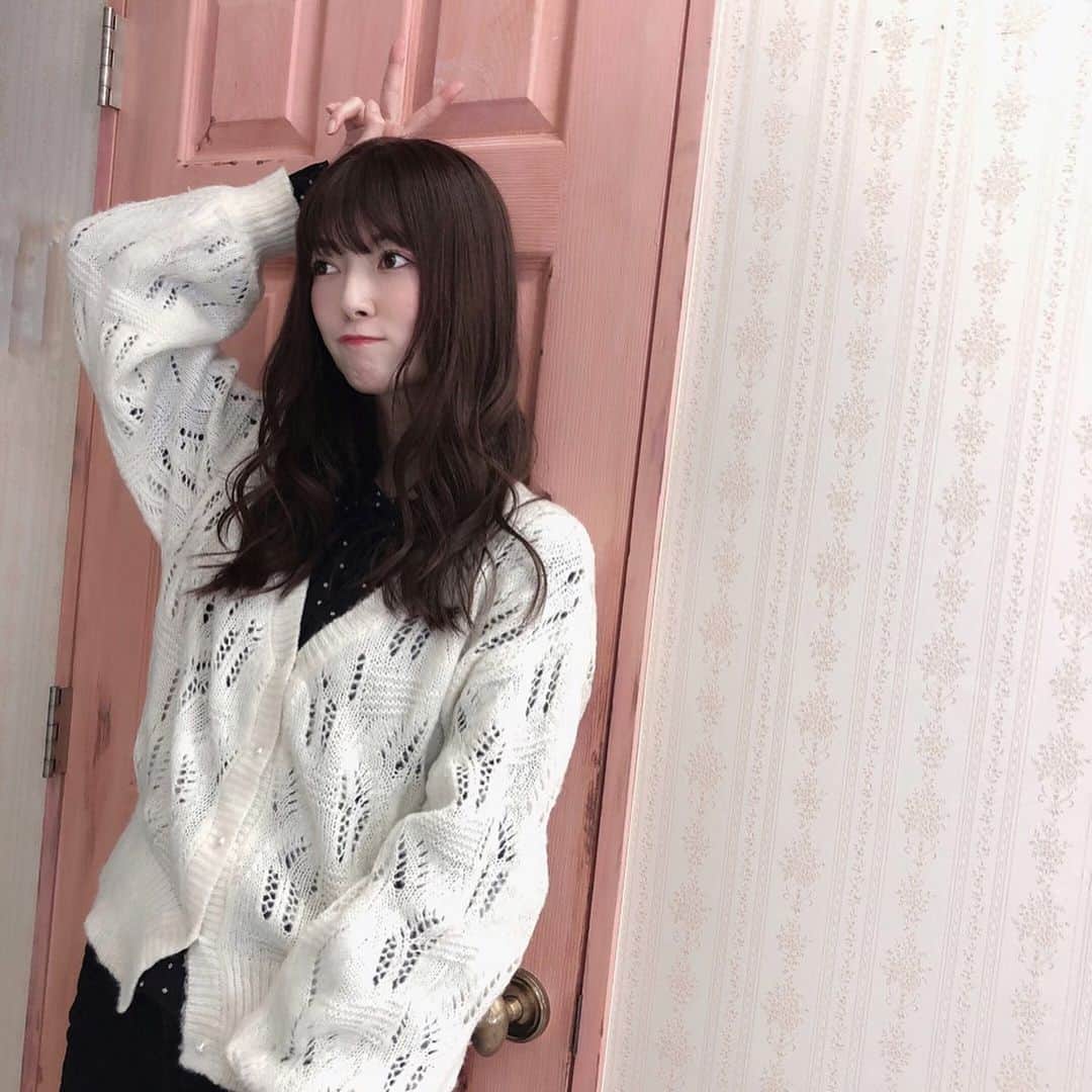 日下部美愛のインスタグラム：「しごおわな私 楽しそう、笑 . . #photo #japan #model #me #hair #fashion #makeup #selfie #followme #instagood #camera #instadaily #dailylook #selfie #한국 #맞팔 #사진 #데일리 #데일리룩 #인스타사진 #인스타그램 #일본인 #패션」