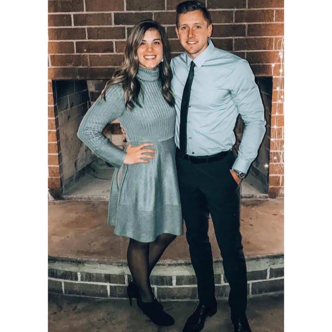 ライアン・ルアのインスタグラム：「30 YEARS OLD! 3 whole decades!  Happy Birthday to my wife/best friend/gym partner and momma!... * We can’t wait to celebrate with you quarantine style (we are veterans at this now.  3 bdays in 3 weeks😂😂) we will have to shut down the basement bar tonight🍻... *  We all love you ❤️ #30 #happybirthday #mom #wife #bestfriend」