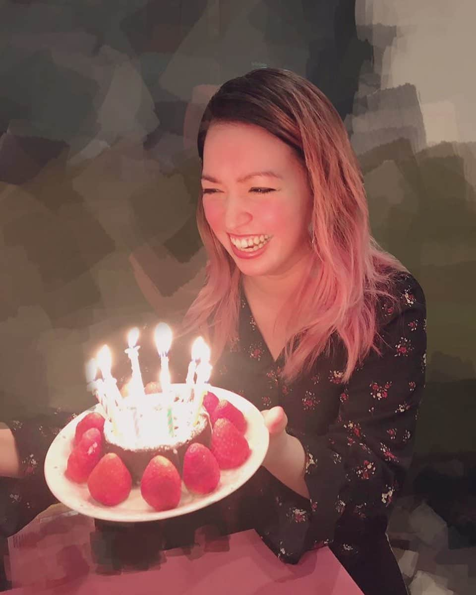 ダンドイ舞莉花さんのインスタグラム写真 - (ダンドイ舞莉花Instagram)「Cake!!! フォンダンショコラ大好き。  #birthday #iturned30inquarantine #stayhome #birthdaycake #fondantchocolat #love #thankyou」4月24日 0時20分 - mdandoy18